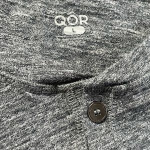 Qor Large Men’s Henley Long Sleeve Tee